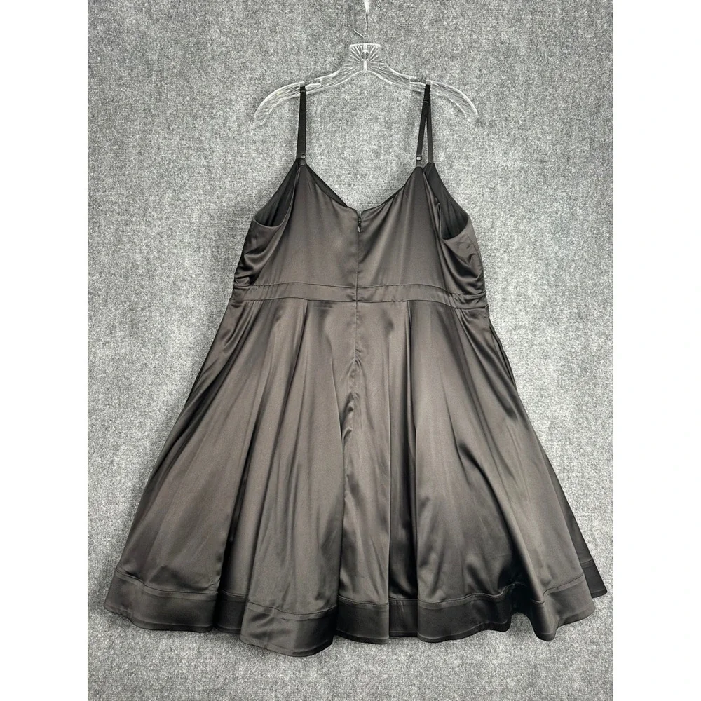 Torrid Womens Satin Fit and Flare Cocktail Dress 20 Black Sweetheart Formal LBD - Picture 4 of 15